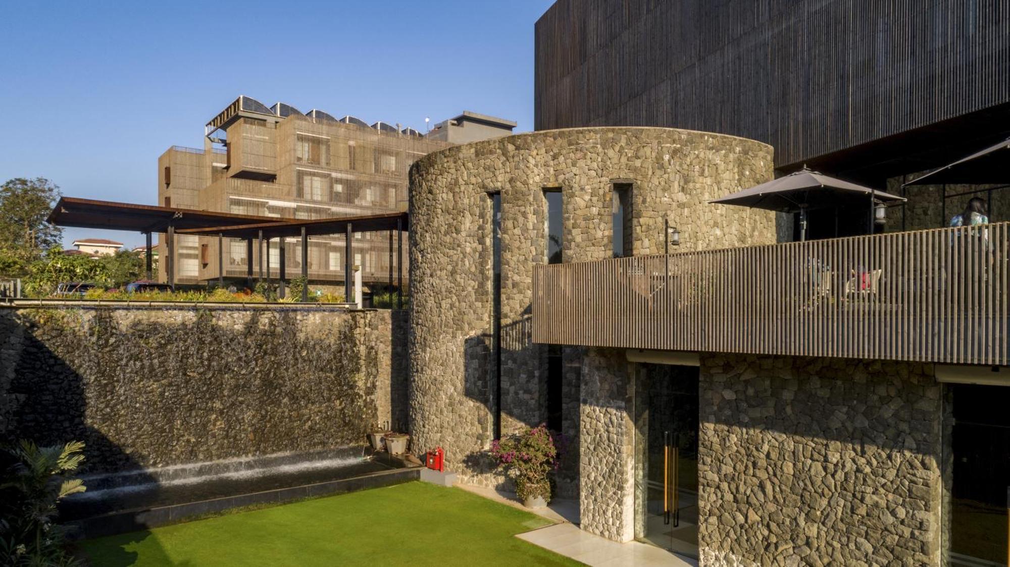 Radisson Resort And Spa Lonavala Exterior photo The hotel's exterior