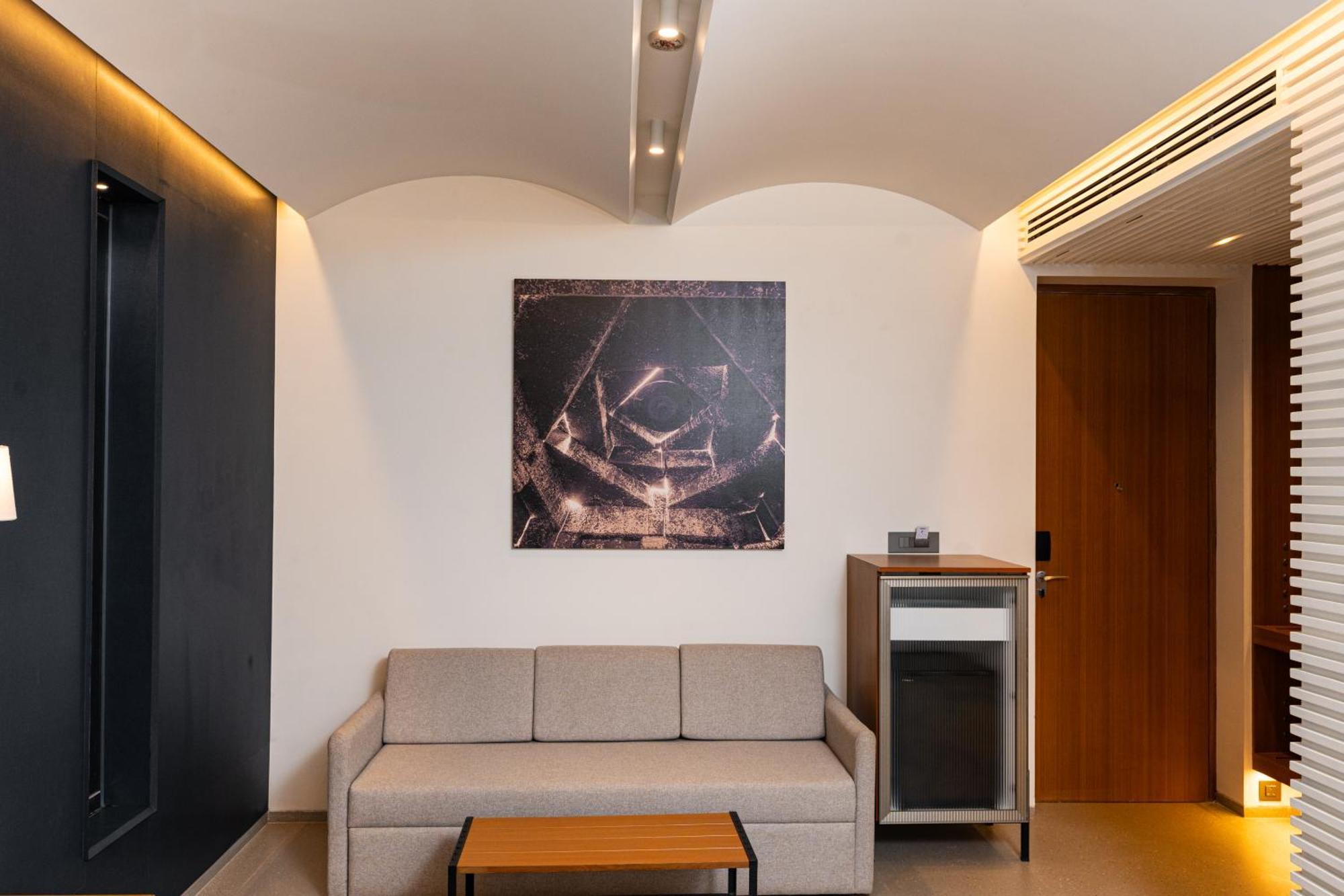 Radisson Resort And Spa Lonavala Exterior photo A room at the hotel
